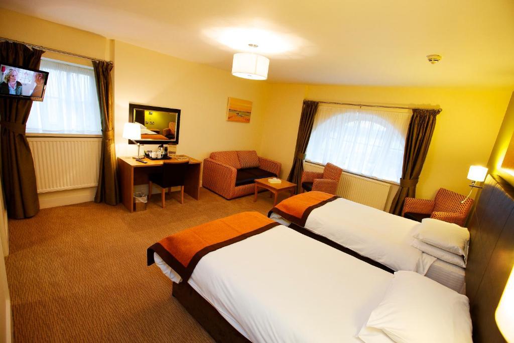 Lord Nelson Hotel Pembroke Room photo